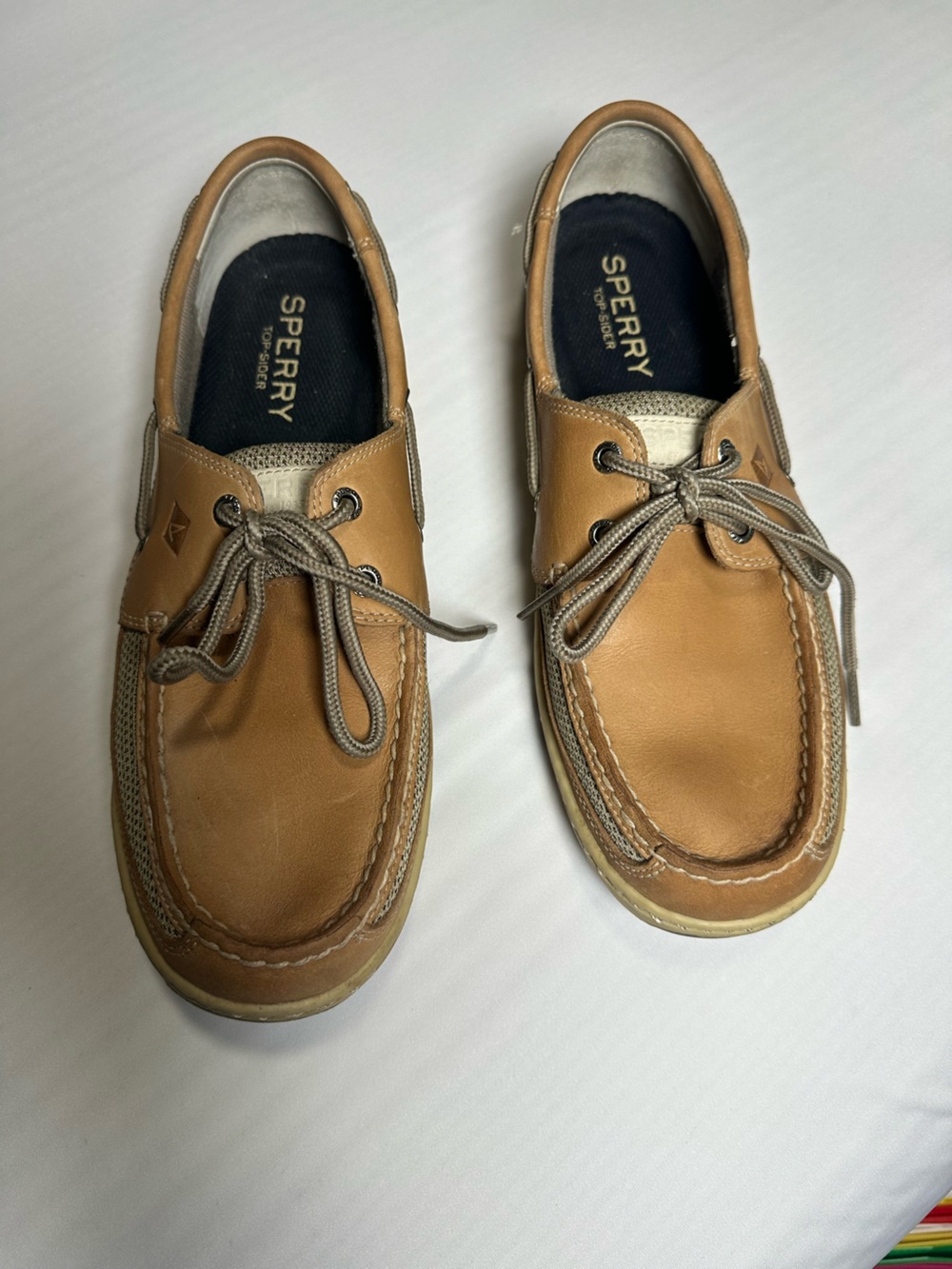 Sperry Men’s Leather Boat Shoes in Light Brown with Gray Laces